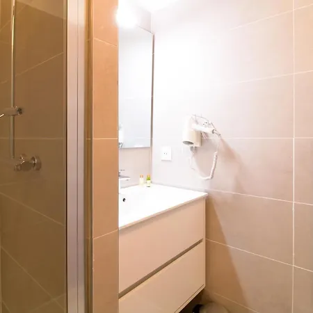 Select' - T3 Avec Vue Mer, Parking Et Piscine A Saint-clair Au Lavandou - 180sud-b11 *